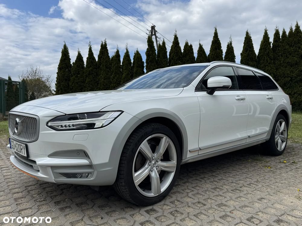Volvo V90 Cross Country D4 AWD Ocean Race - 2