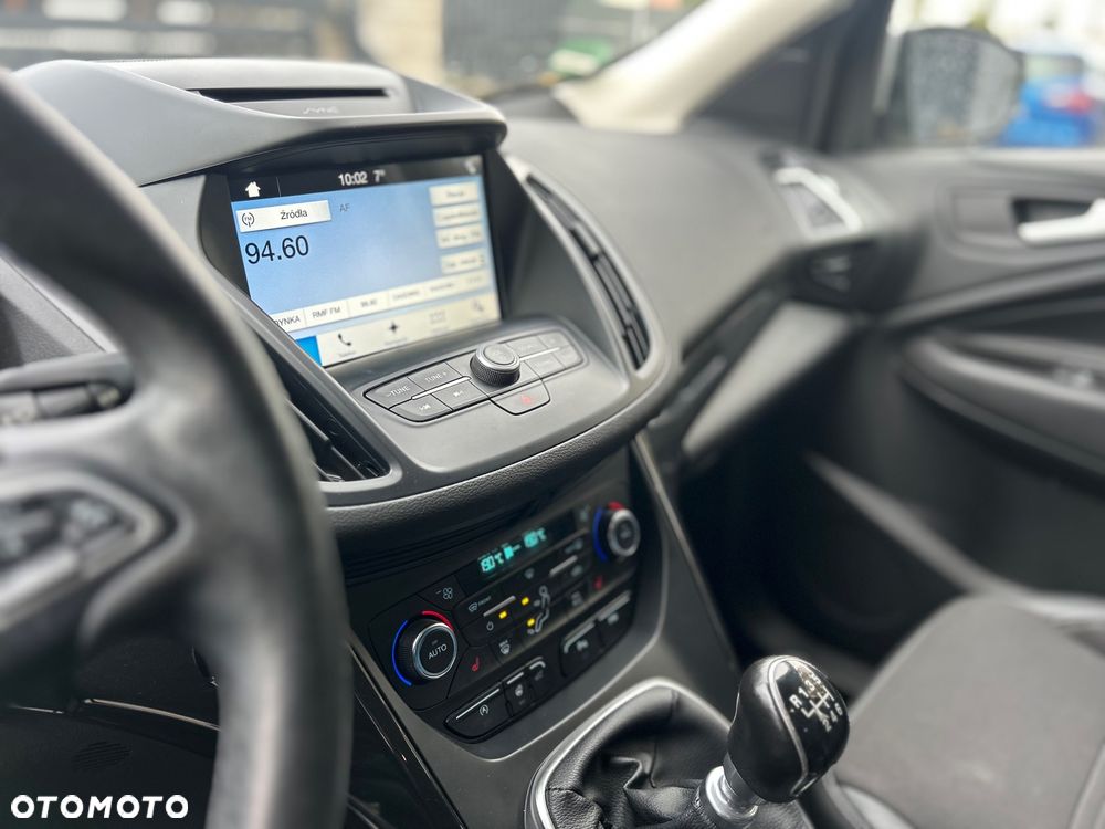 Ford Kuga 1.5 EcoBoost 2x4 Titanium - 25