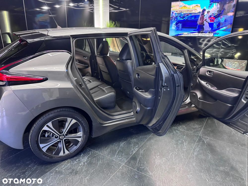 Nissan Leaf 40 kWh Tekna - 28