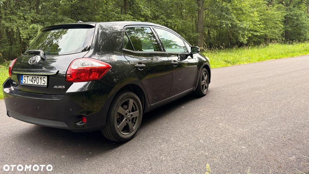 Toyota Auris 1.33 VVT-i Terra - 17