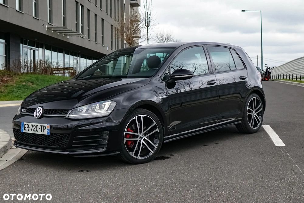 Volkswagen Golf 2.0 TDI BMT GTD - 9