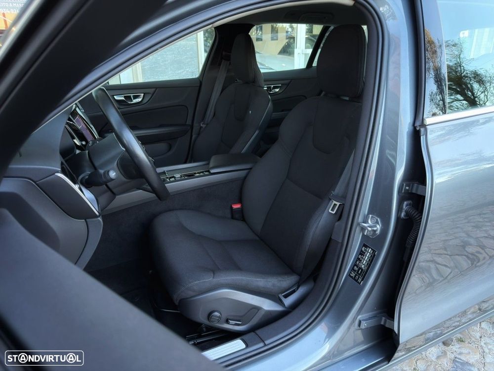 Volvo V60 2.0 D3 Momentum - 7