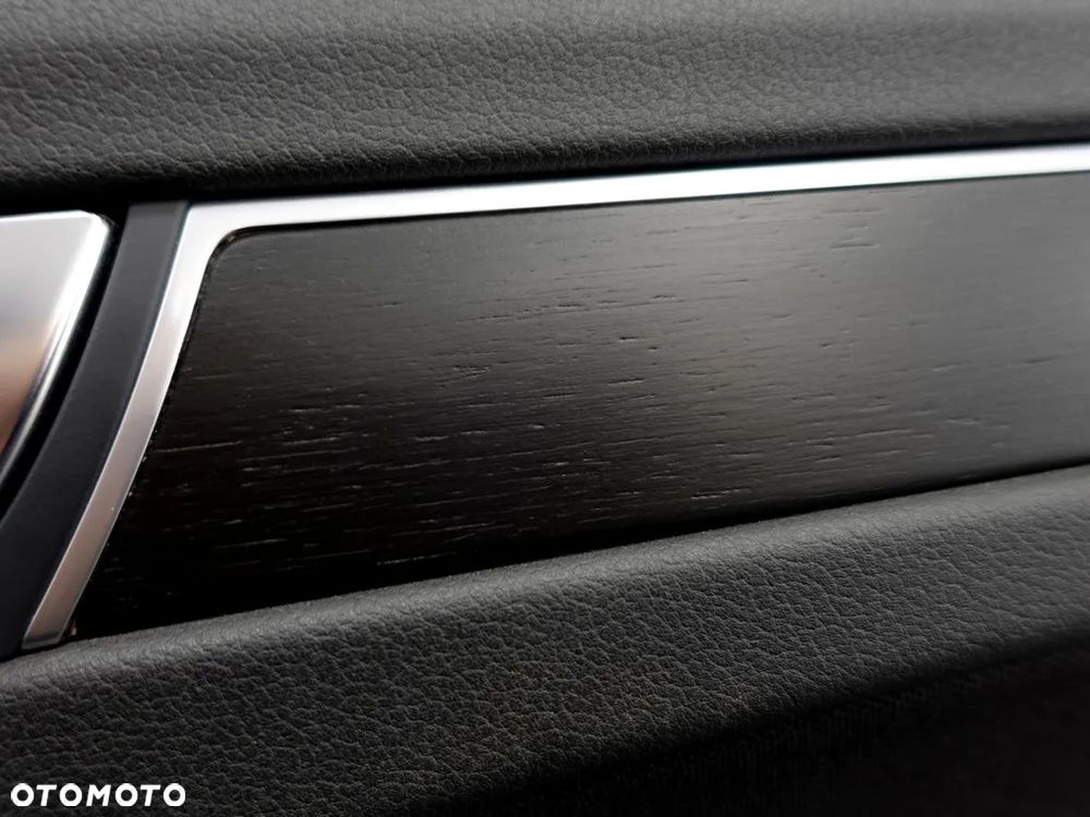 Audi A4 Avant 2.0 TDI Design S tronic - 23