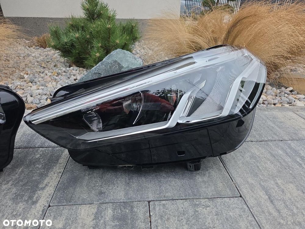 BMW X1 U11 Lampy przód Full Led Basic Led 5A9A221–02 5A5BD44-02 - 3