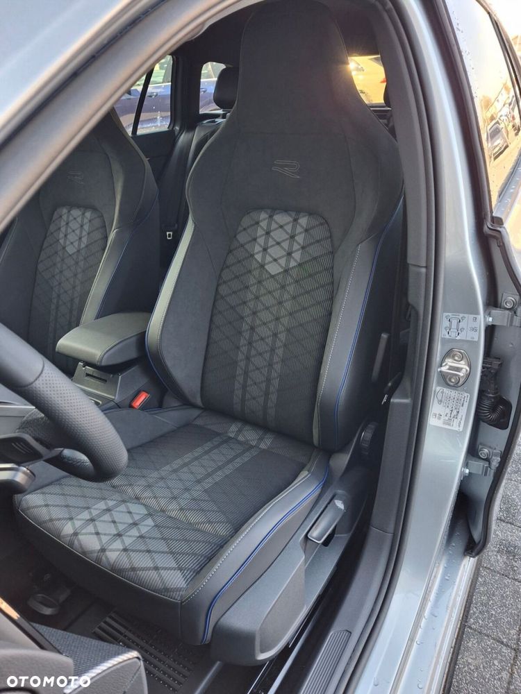 Volkswagen Golf Variant 1.5 eTSI mHEV R-Line Plus DSG - 11