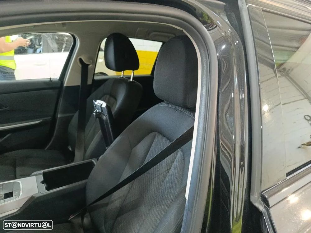 BMW 320 e Touring Auto - 5