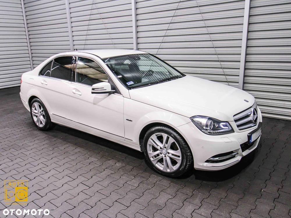Mercedes-Benz Klasa C 180 CGI BlueEff Avantgarde - 6