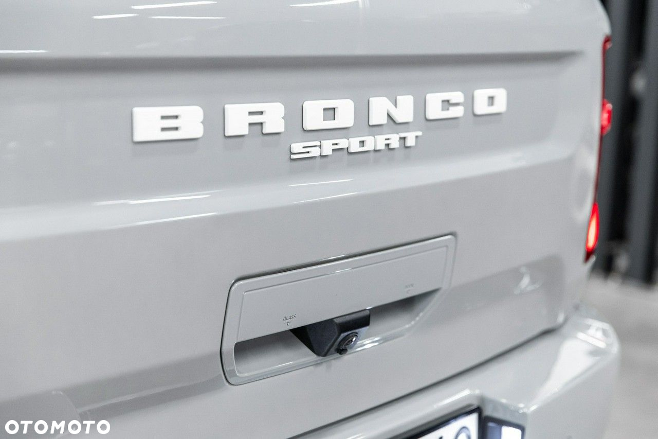 Ford Bronco - 23