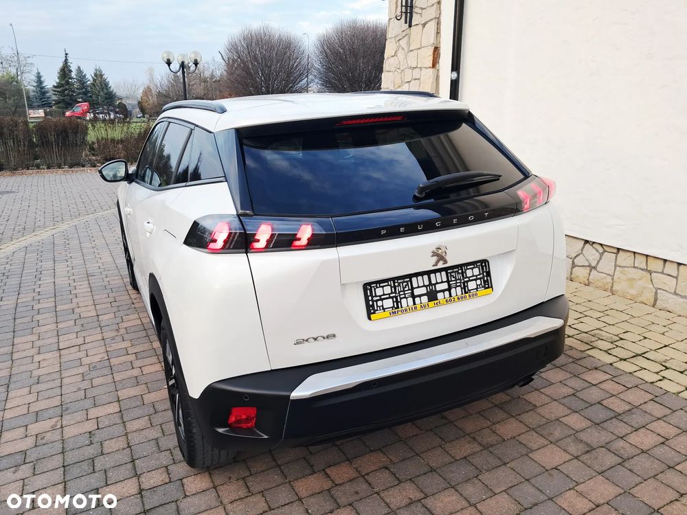 Peugeot 2008 1.2 Pure Tech GPF Allure S&S - 18