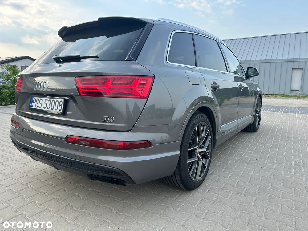 Audi Q7 - 7