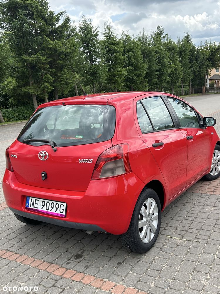 Toyota Yaris - 4