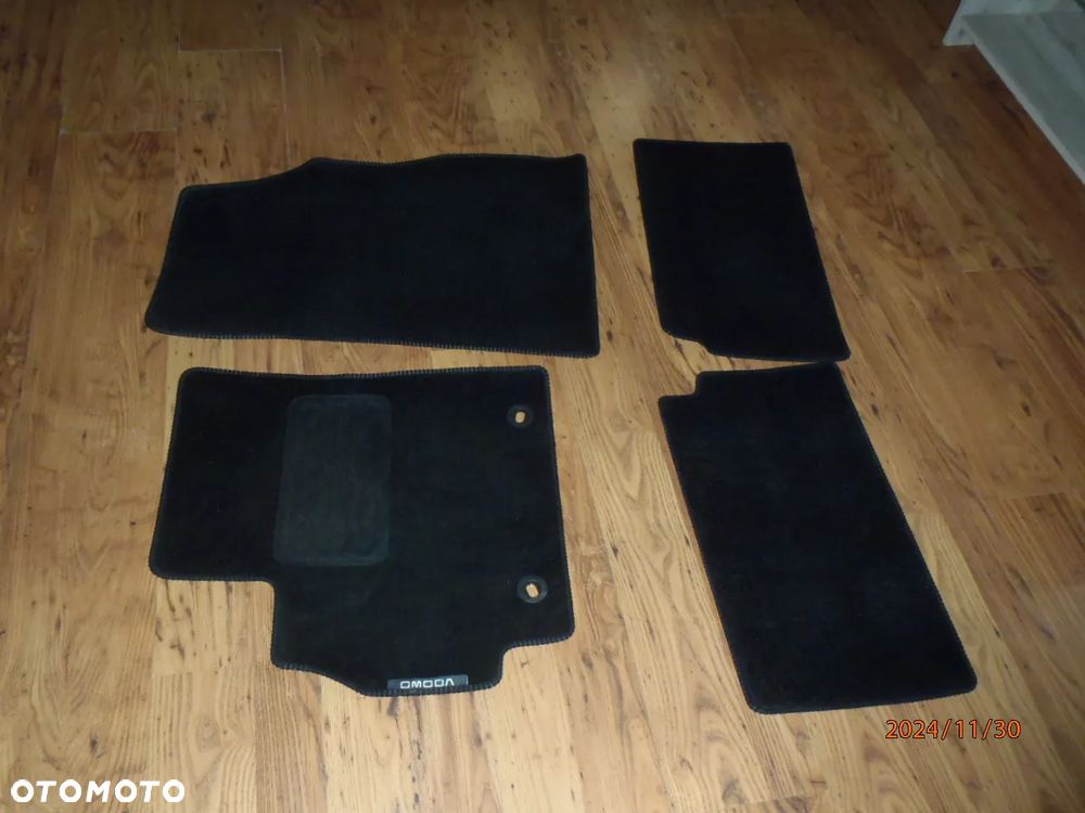 dywanikI dywanik wykładzina welur Chery Omoda 5 22-24r 4 szt ORYGINAŁ - 6