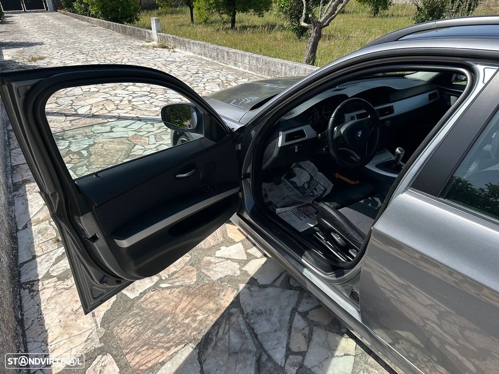 BMW 318 d Navigation - 14