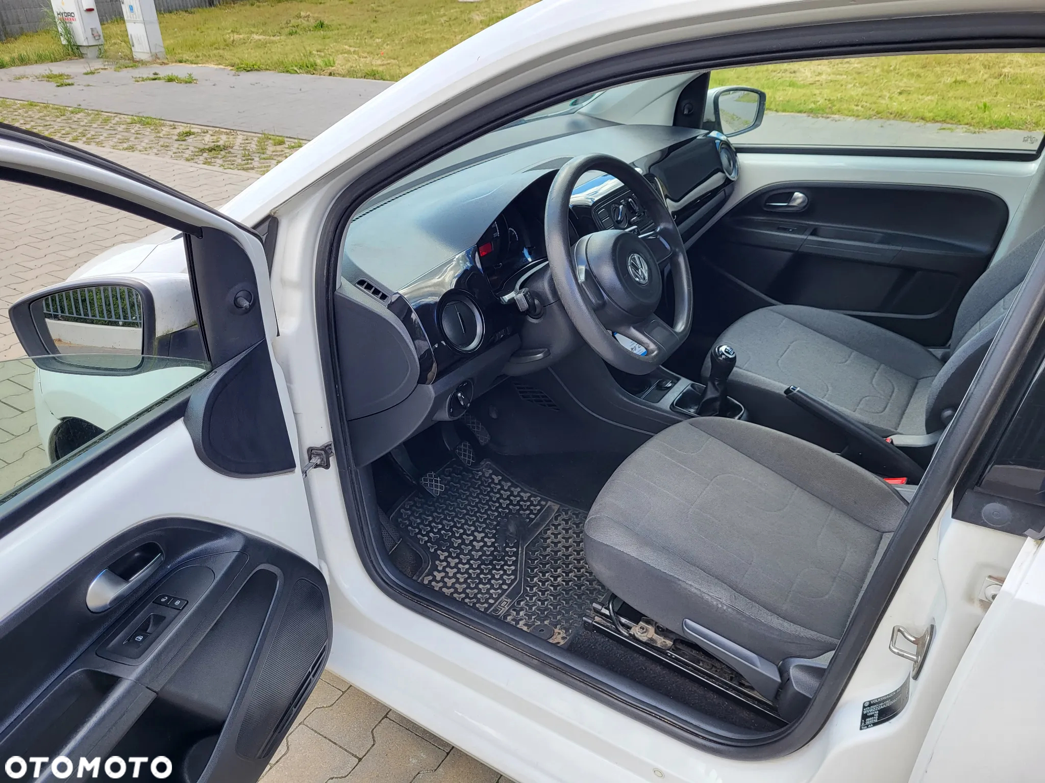 Volkswagen up! move - 5