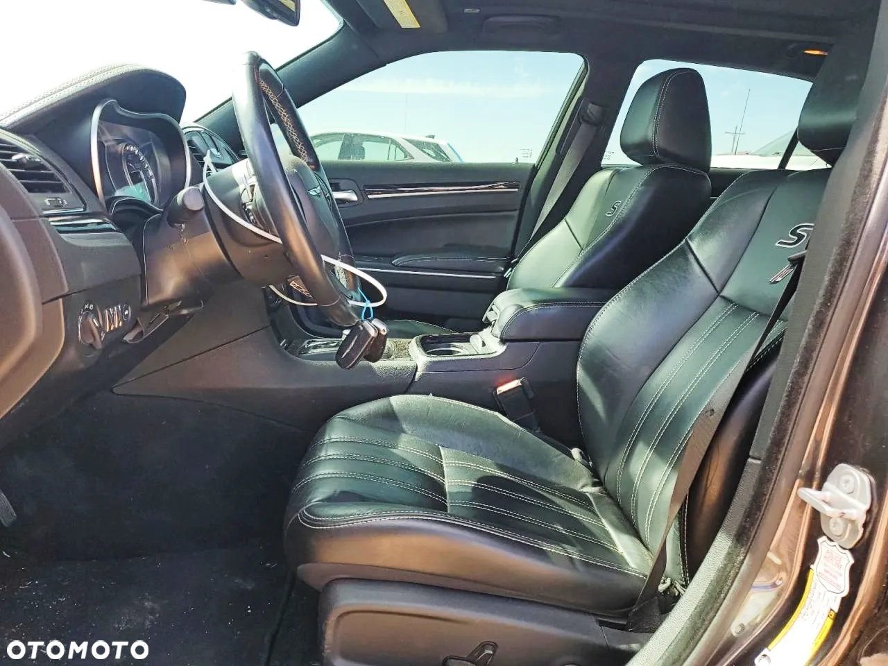Chrysler 300s - 7