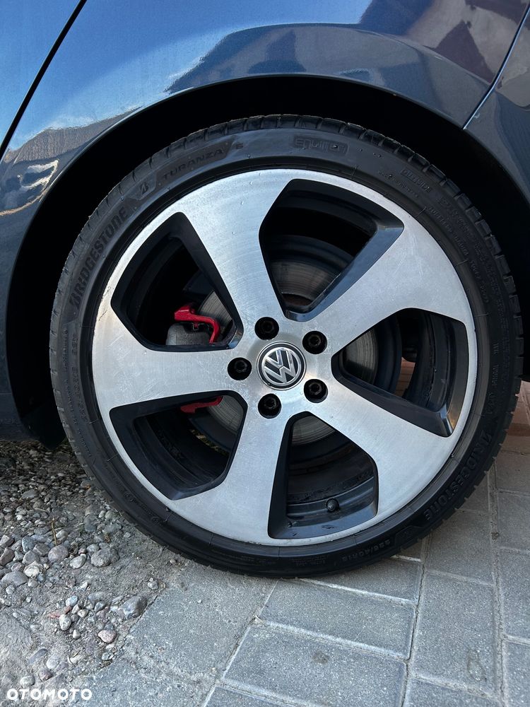 Volkswagen Golf - 15