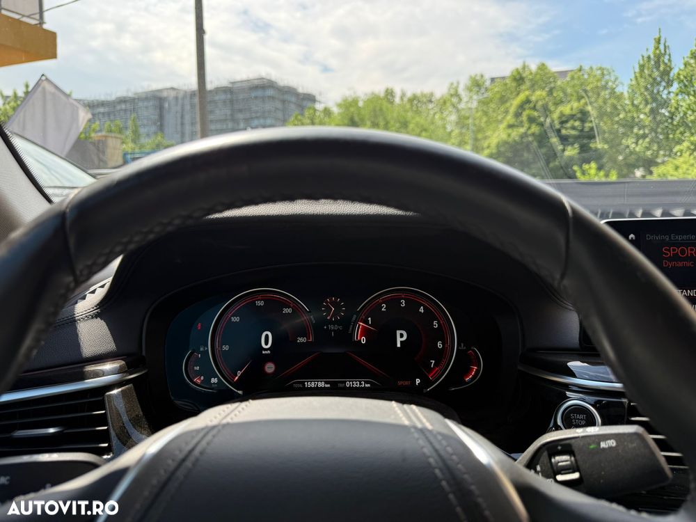 BMW Seria 5 520i Aut. Luxury Line - 10