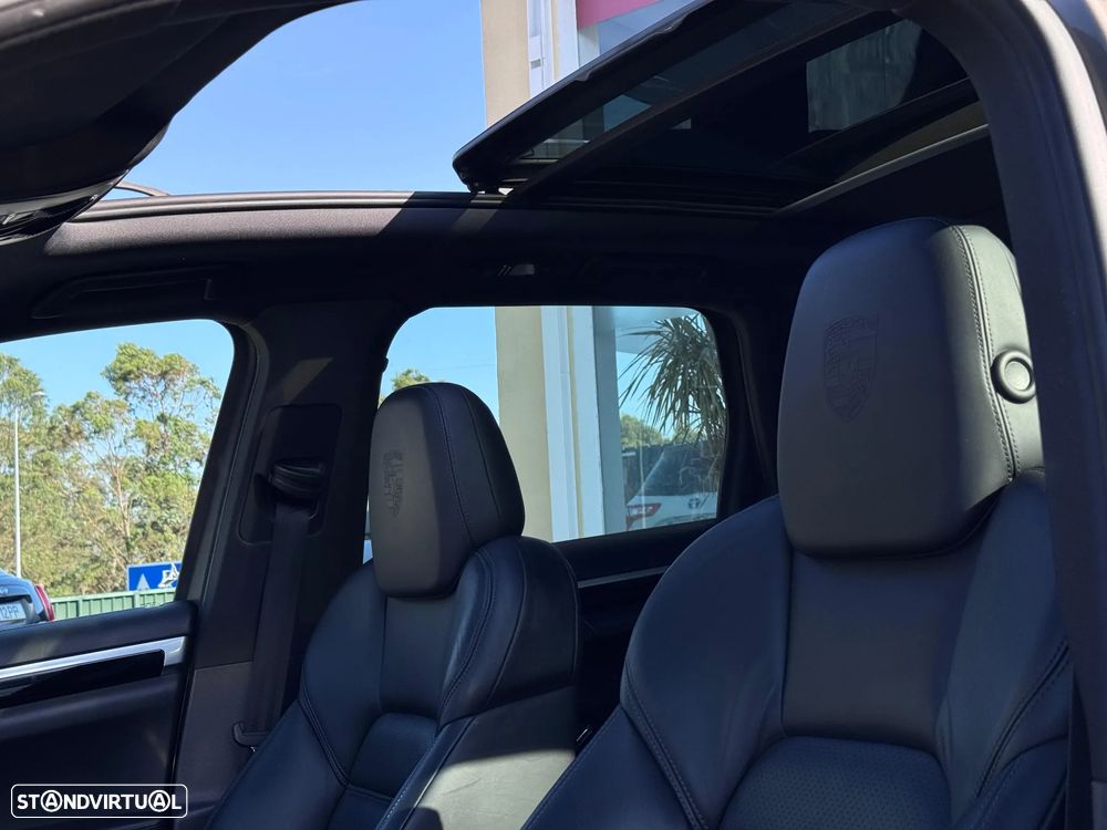 Porsche Cayenne S E-Hybrid - 9