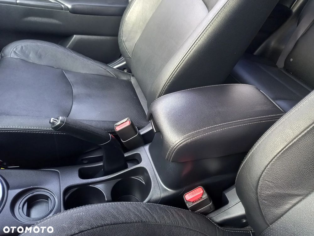 Mitsubishi ASX 1.8 DID Instyle NAVI AS&G - 19