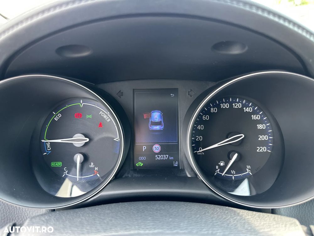 Toyota C-HR - 11