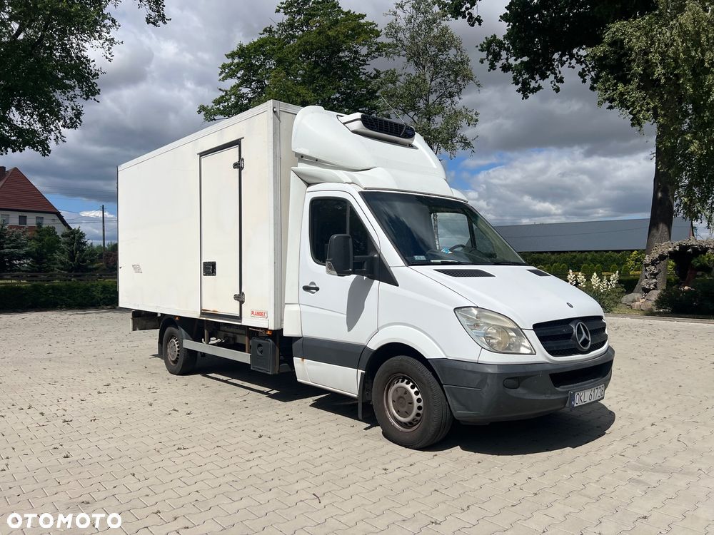 Mercedes-Benz Sprinter - 1