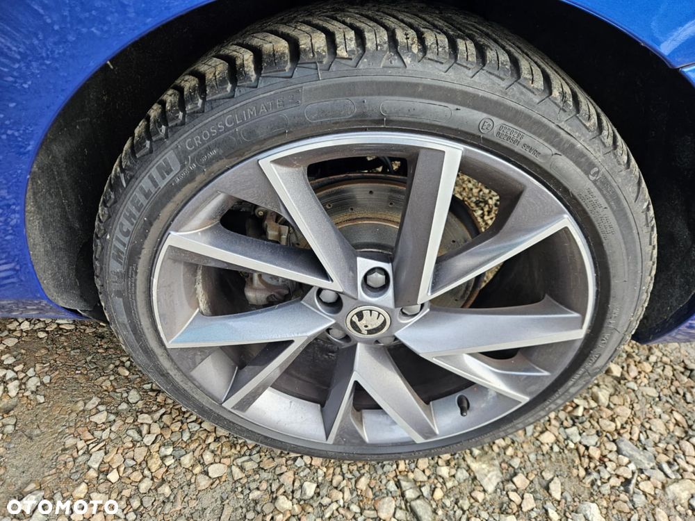 Skoda Superb 2.0 TDI SCR Sportline DSG - 24