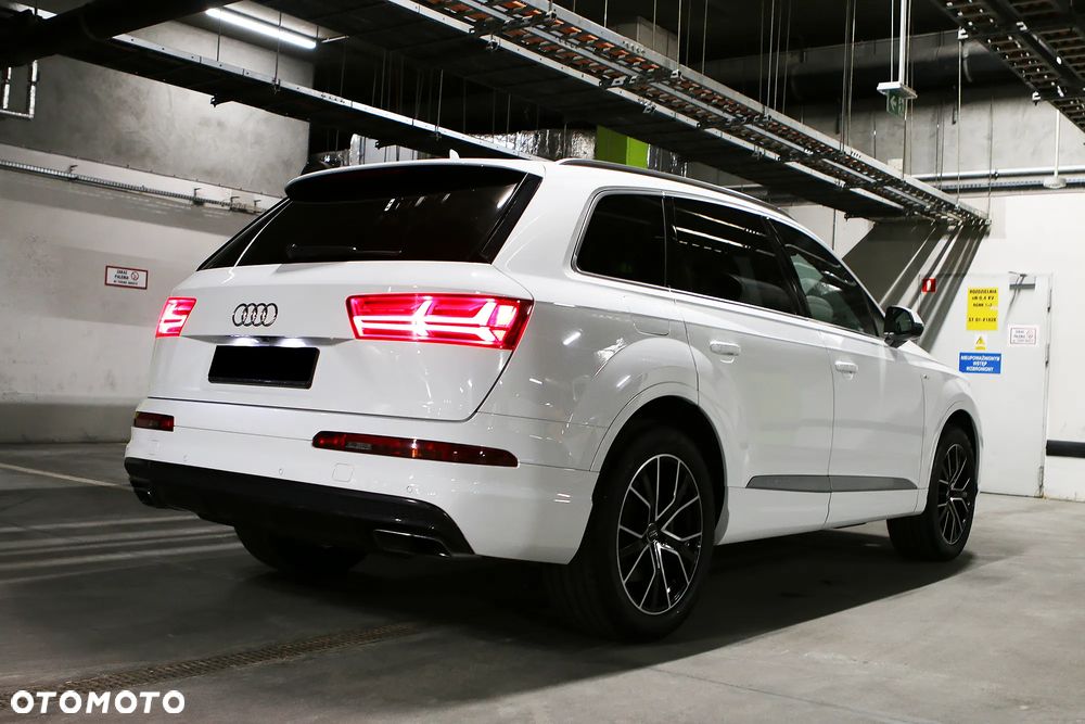 Audi Q7 - 11