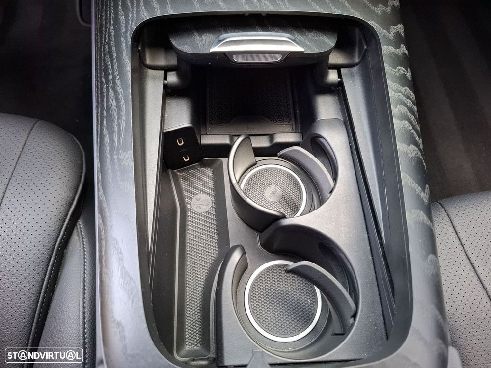 Mercedes-Benz E 220 - 22