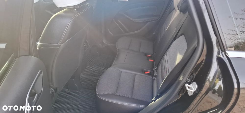 Mercedes-Benz Klasa B 200 7G-DCT Style - 24