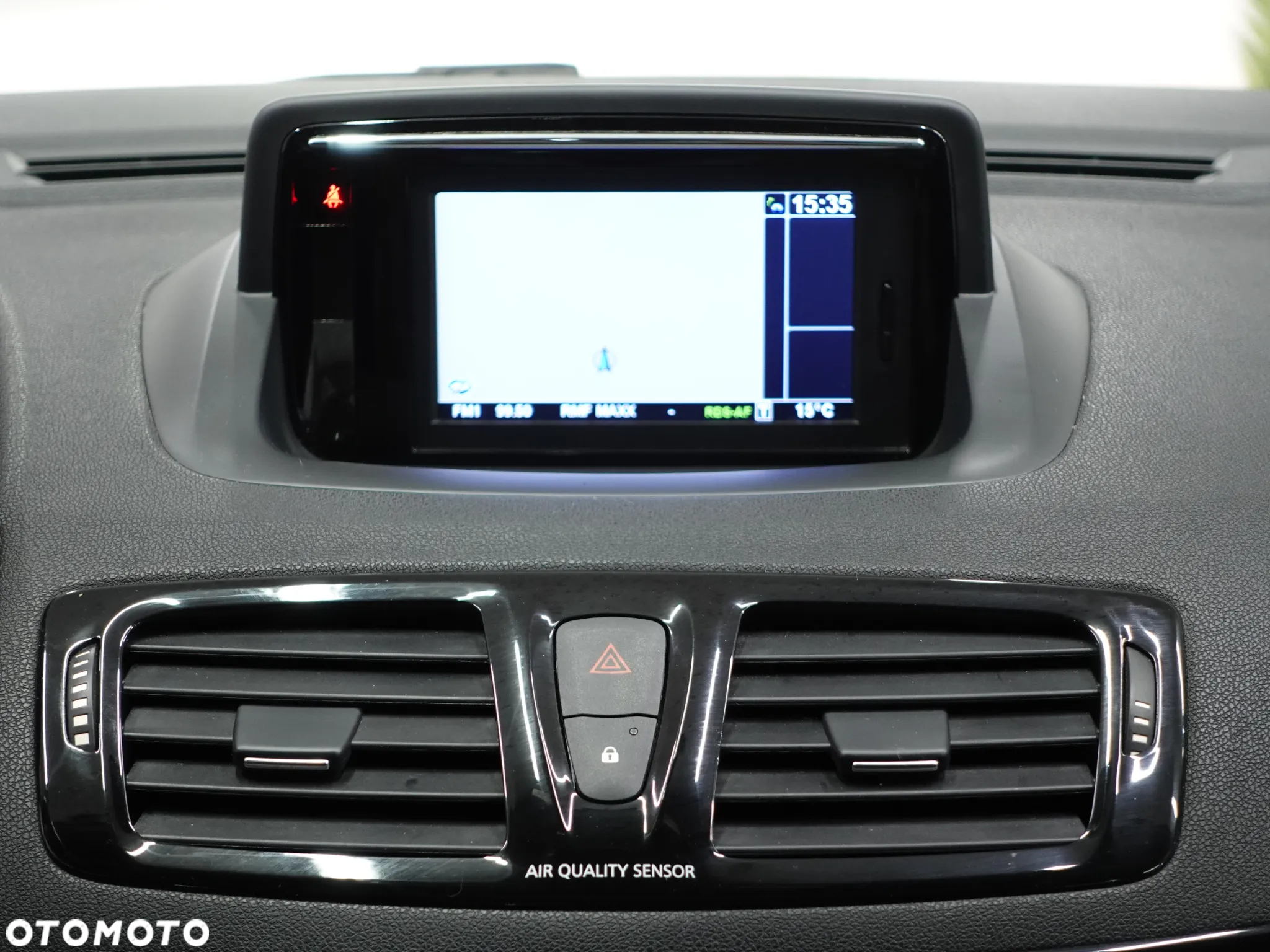 Renault Megane Grandtour ENERGY TCe 115 Start & Stop Bose Edition - 33