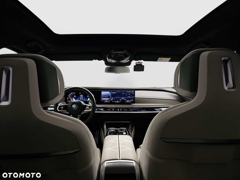 BMW Seria 7 750e PHEV xDrive M Sport sport - 27