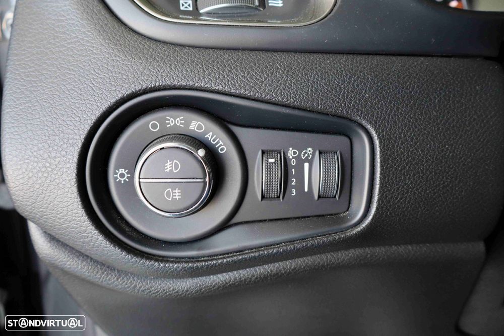 Jeep Renegade 1.0 T Limited - 17