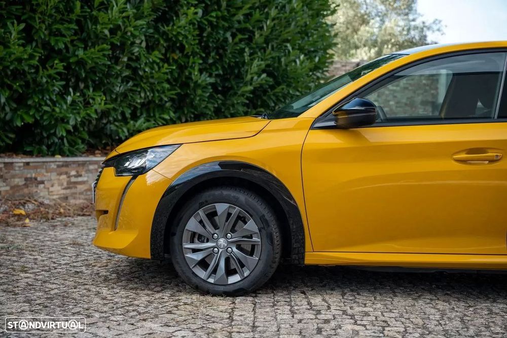 Peugeot e-208 - 10