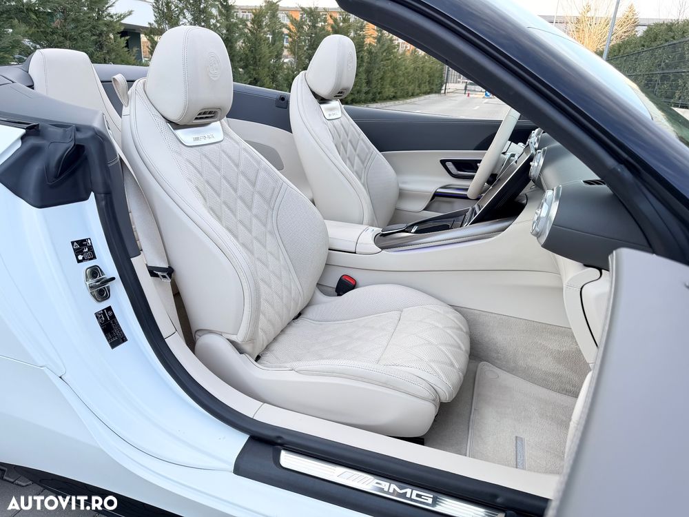 Mercedes-Benz SL 43 AMG MHEV - 12