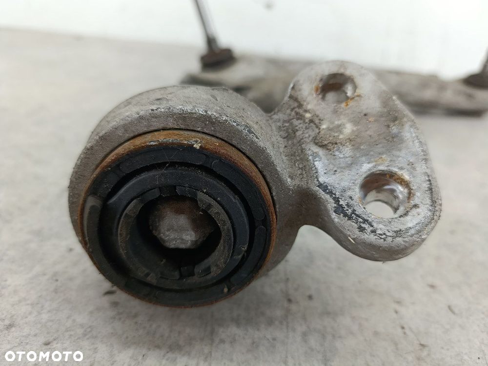 WAHACZ PRAWY PRZÓD BMW 3 E46 FL 2.0 D 320d - 4