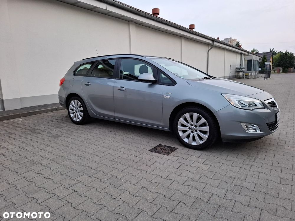 Opel Astra 1.6 Enjoy - 10