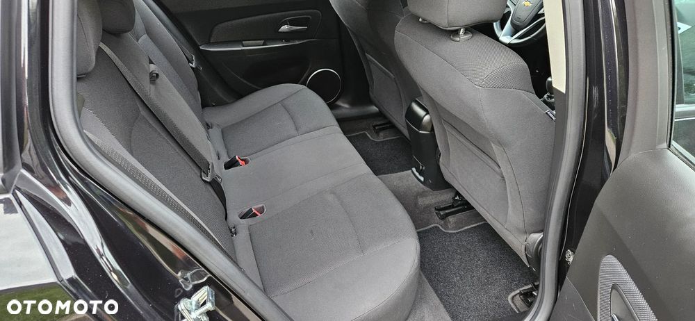 Chevrolet Cruze - 33