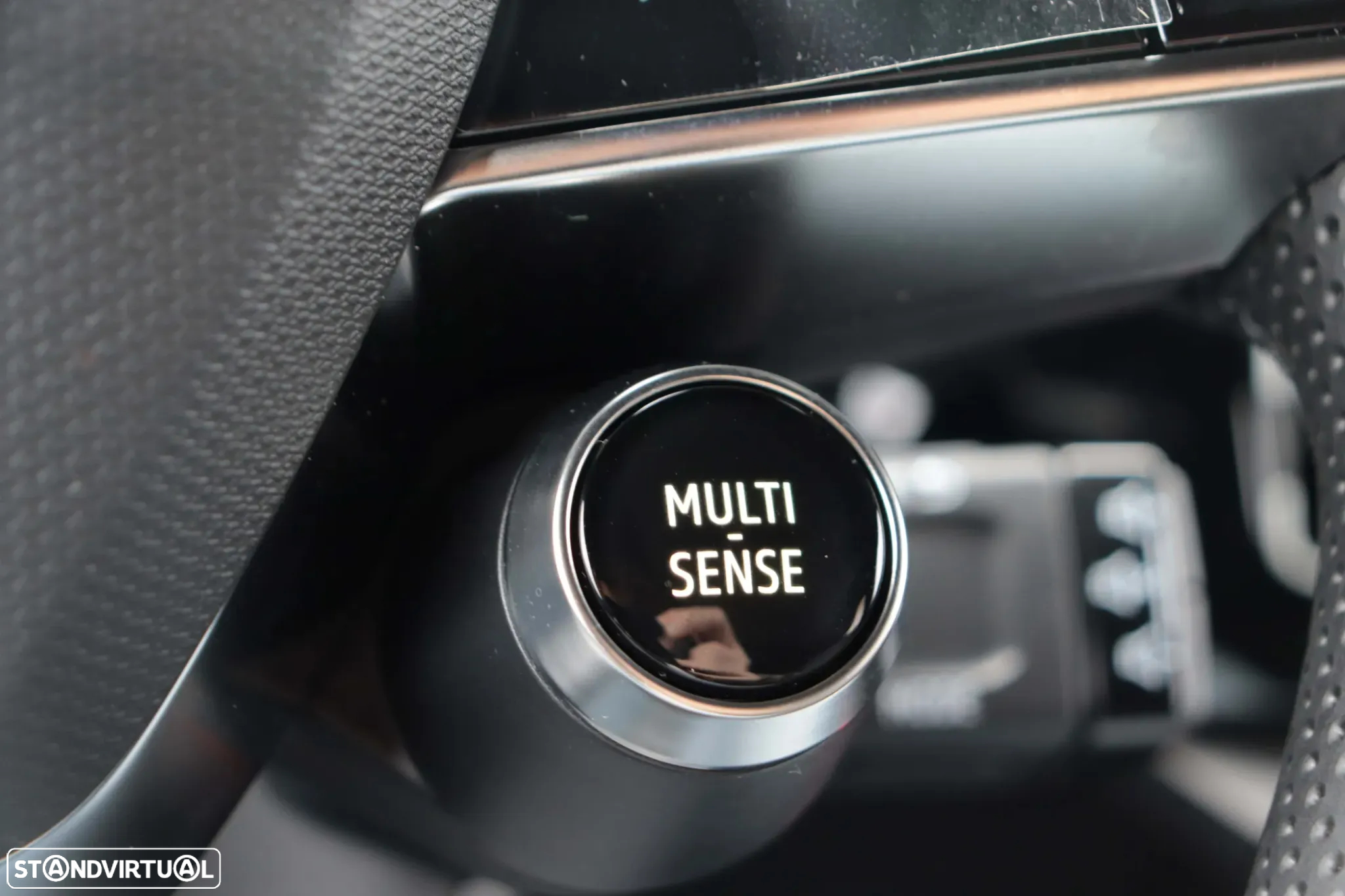 Renault 5 E-Tech 52 kWh Techno Autonomia Conforto - 28