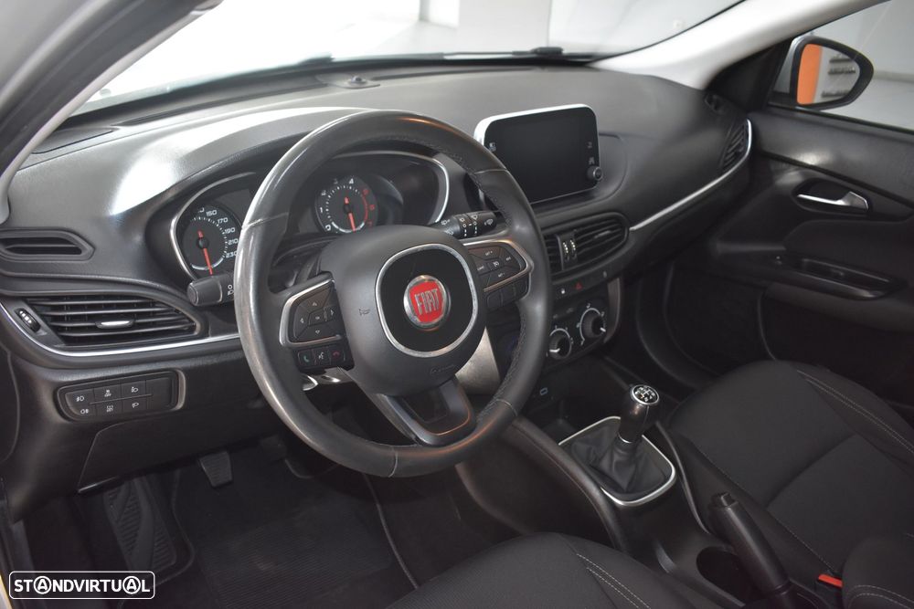 Fiat Tipo 1.3 M-Jet Lounge - 24