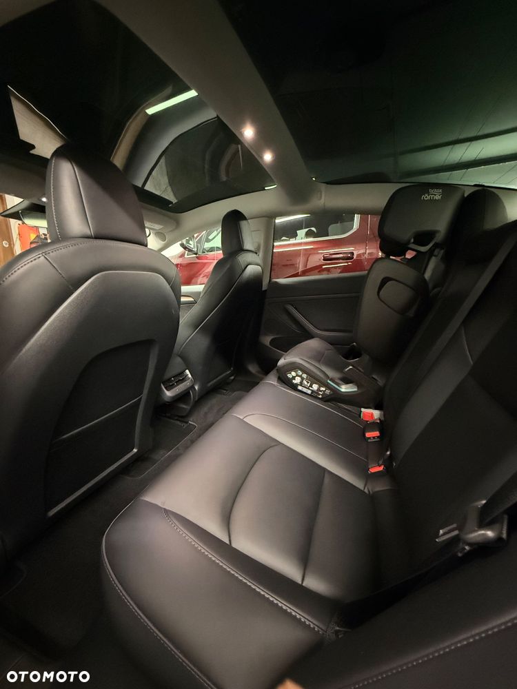 Tesla Model 3 Long Range AWD - 23