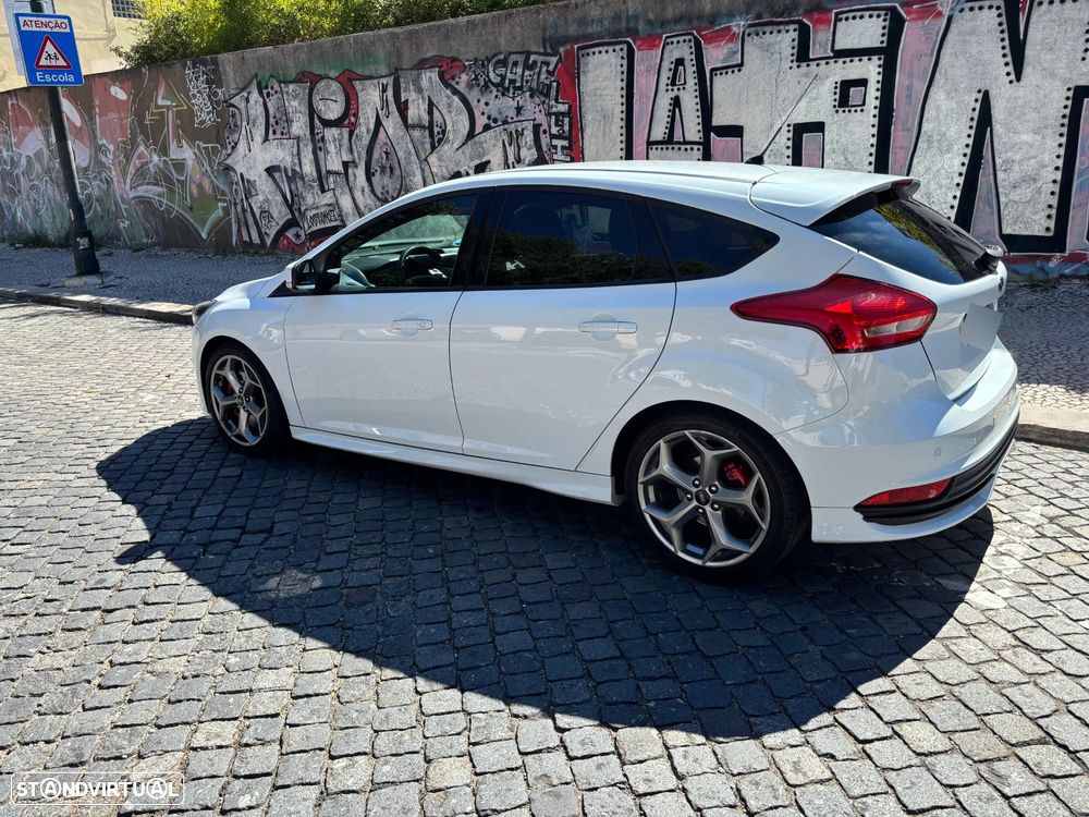 Ford Focus 2.0 EcoBoost ST - 6