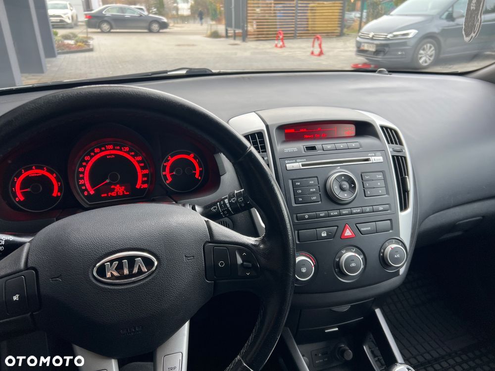 Kia Ceed 1.4 CVVT ISG Vision - 10