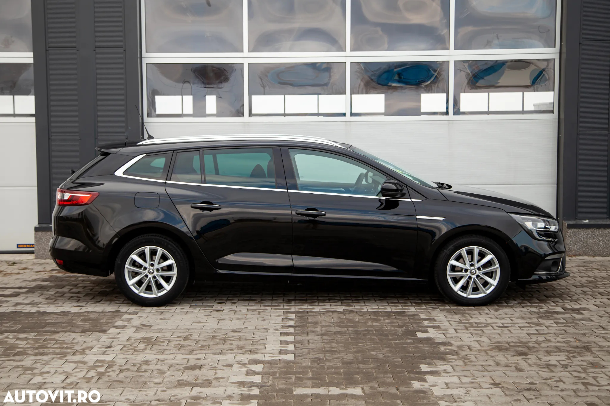 Renault Megane ENERGY dCi 110 EDC INTENS - 8