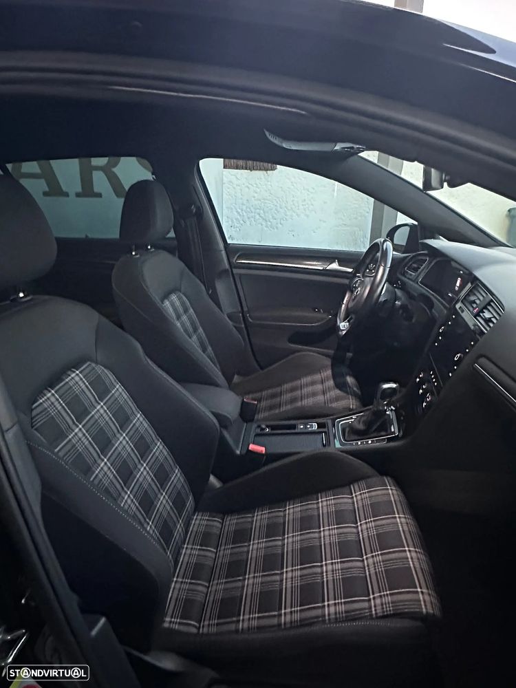 VW Golf 2.0 TDi GTD DSG - 15