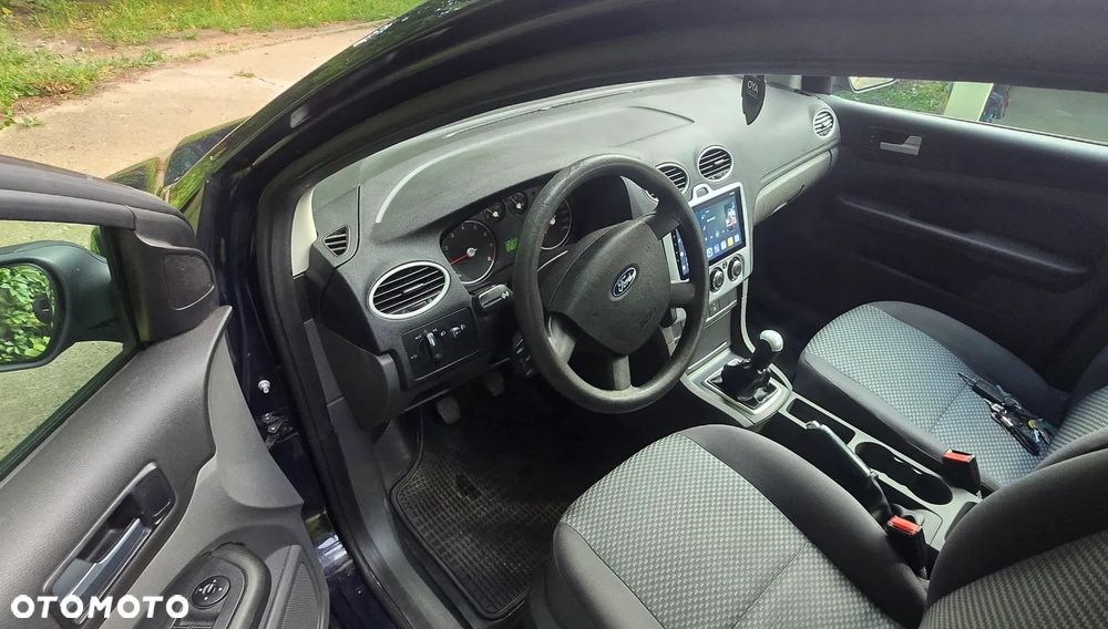Ford Focus 1.4 Ambiente - 14
