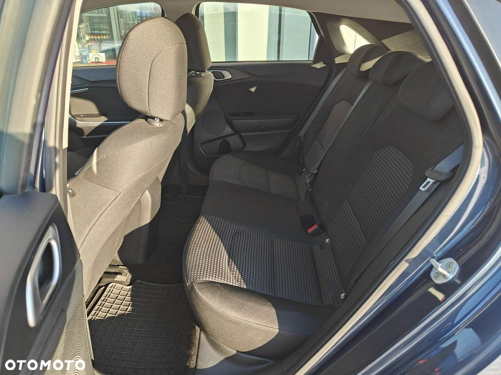 Kia Ceed - 15