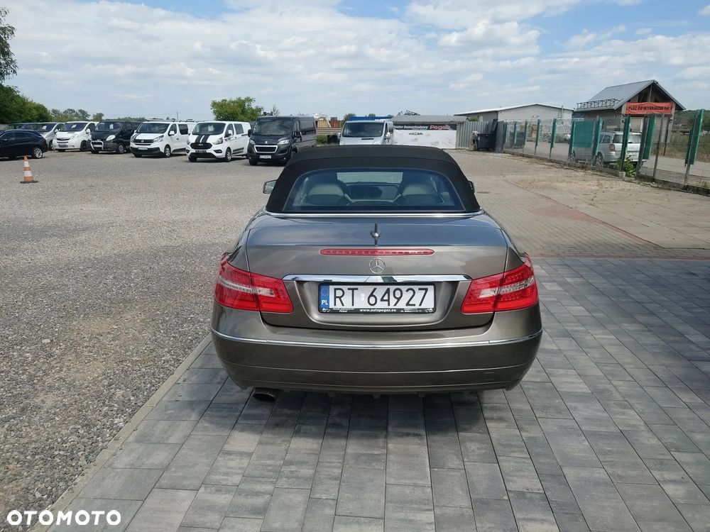 Mercedes-Benz Klasa E 200 CGI BlueEFFICIENCY Automatik Avantgarde - 19