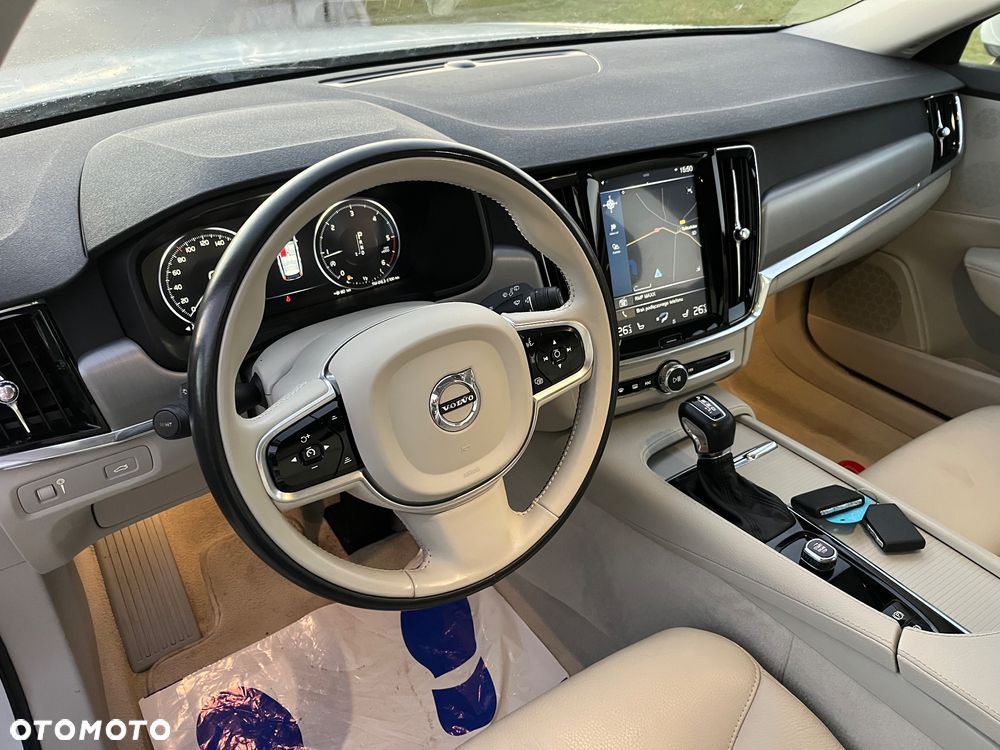 Volvo V90 D3 Geartronic Momentum Pro - 11