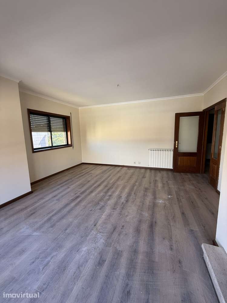 Apartamento T2 com garagem, em Canidelo - Grande imagem: 3/15