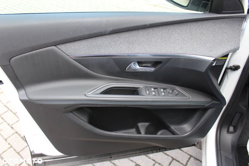 Peugeot 3008 1.2 PureTech Active Pack S&S - 15